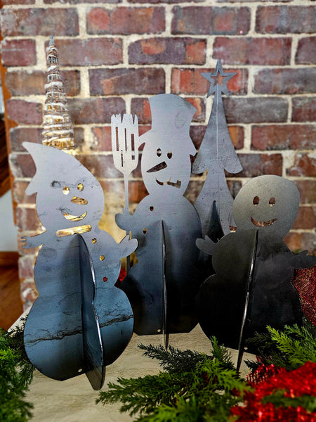 Snowman Family Free Standing Raw Steel